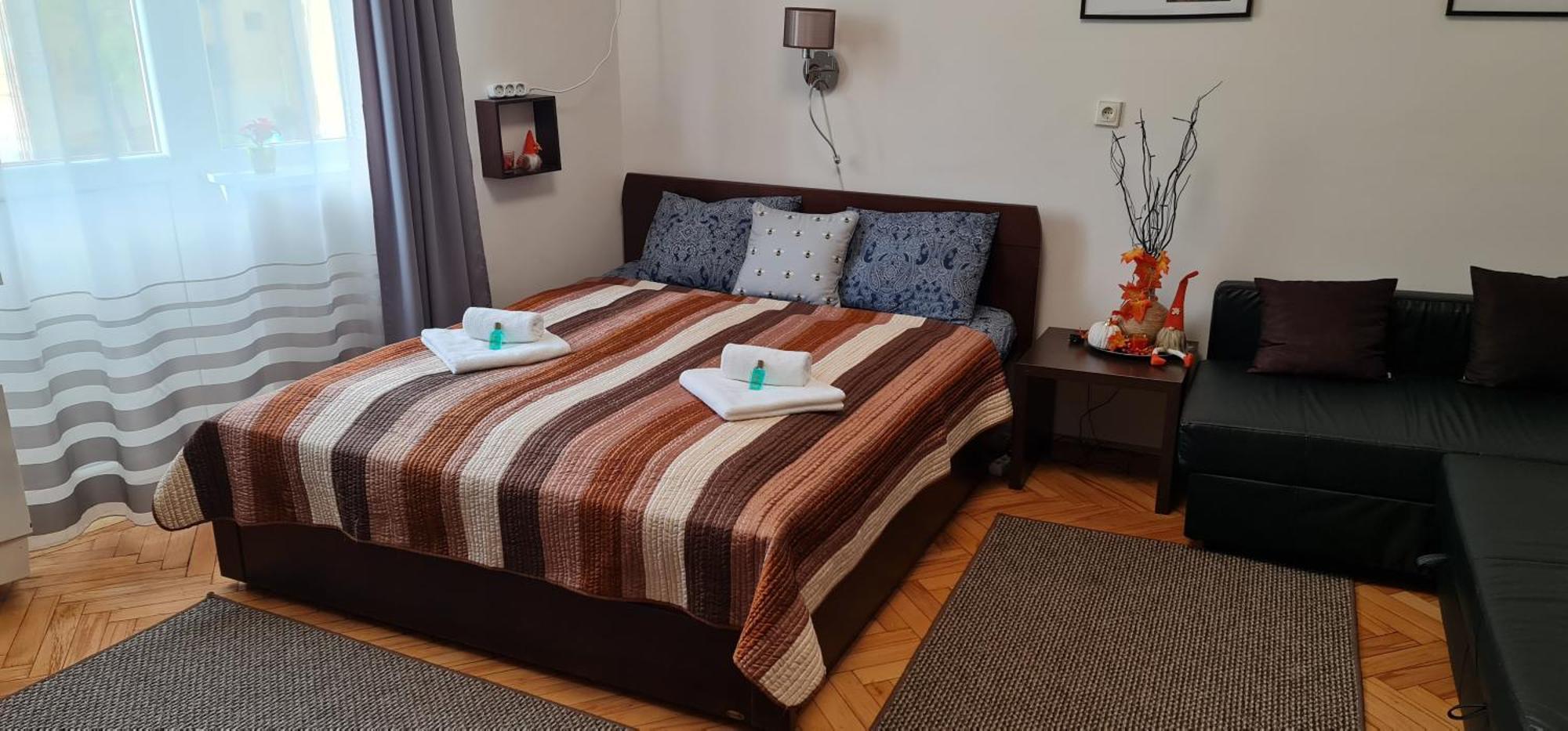 Bumblebee Apartment With Ac Budapest Ngoại thất bức ảnh